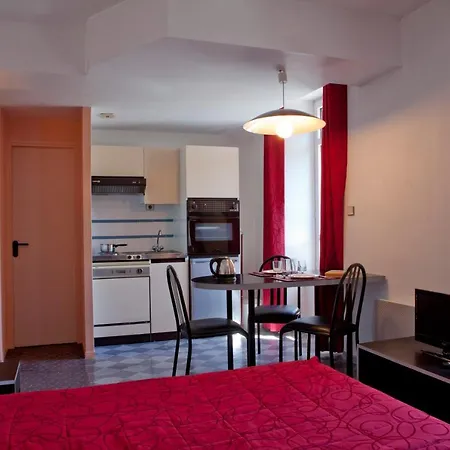 Residence Des Bains*** Aparthotel Vic-sur-Cère